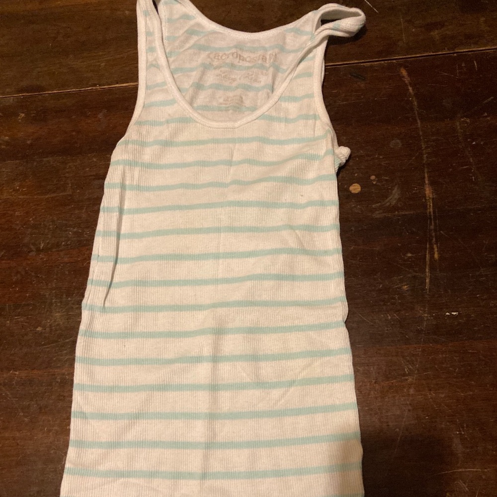 Aeropostale and no boundaries tanks